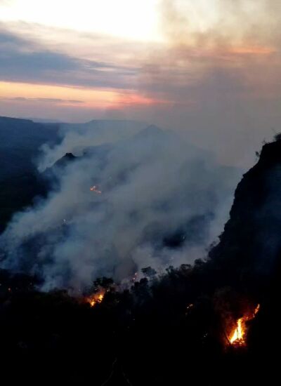 Imagem da notícia Grande incêndio florestal no Parque Estadual das Nascentes do Rio Taquari na região entre Costa Rica e Alcinópolis